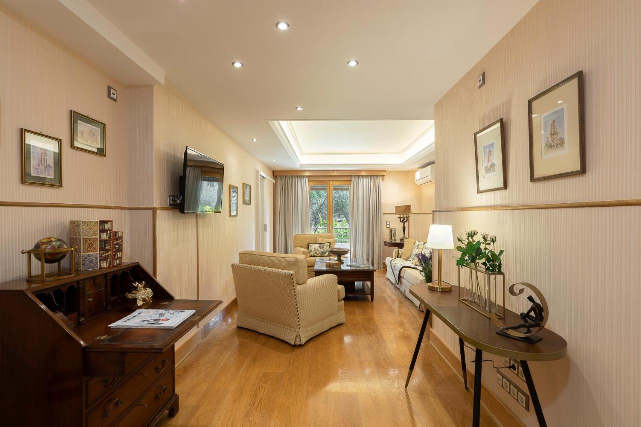 Vouliagmeni'S Elegance By Acropolis Suites Athene Buitenkant foto