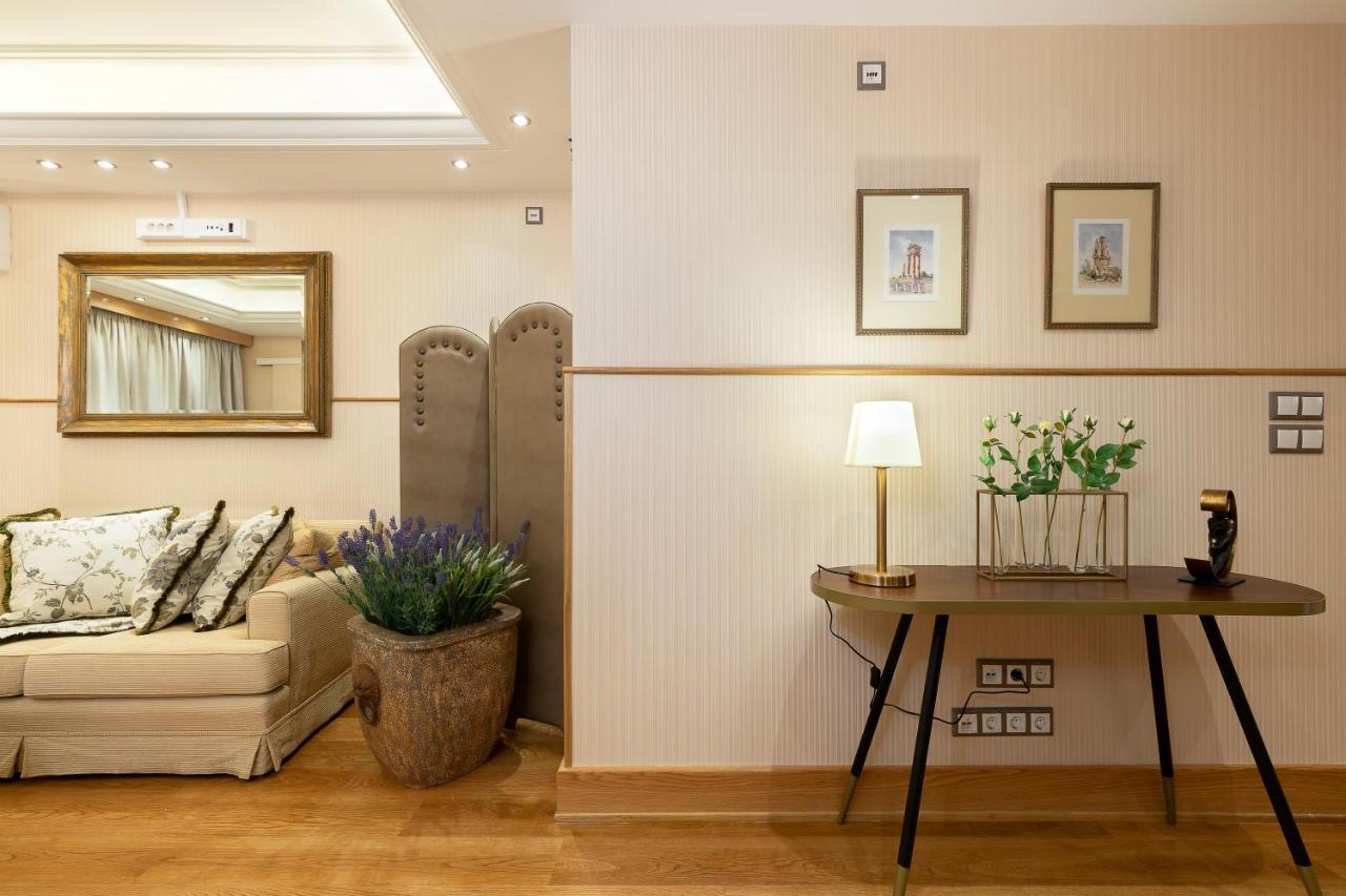 Vouliagmeni'S Elegance By Acropolis Suites Athene Buitenkant foto