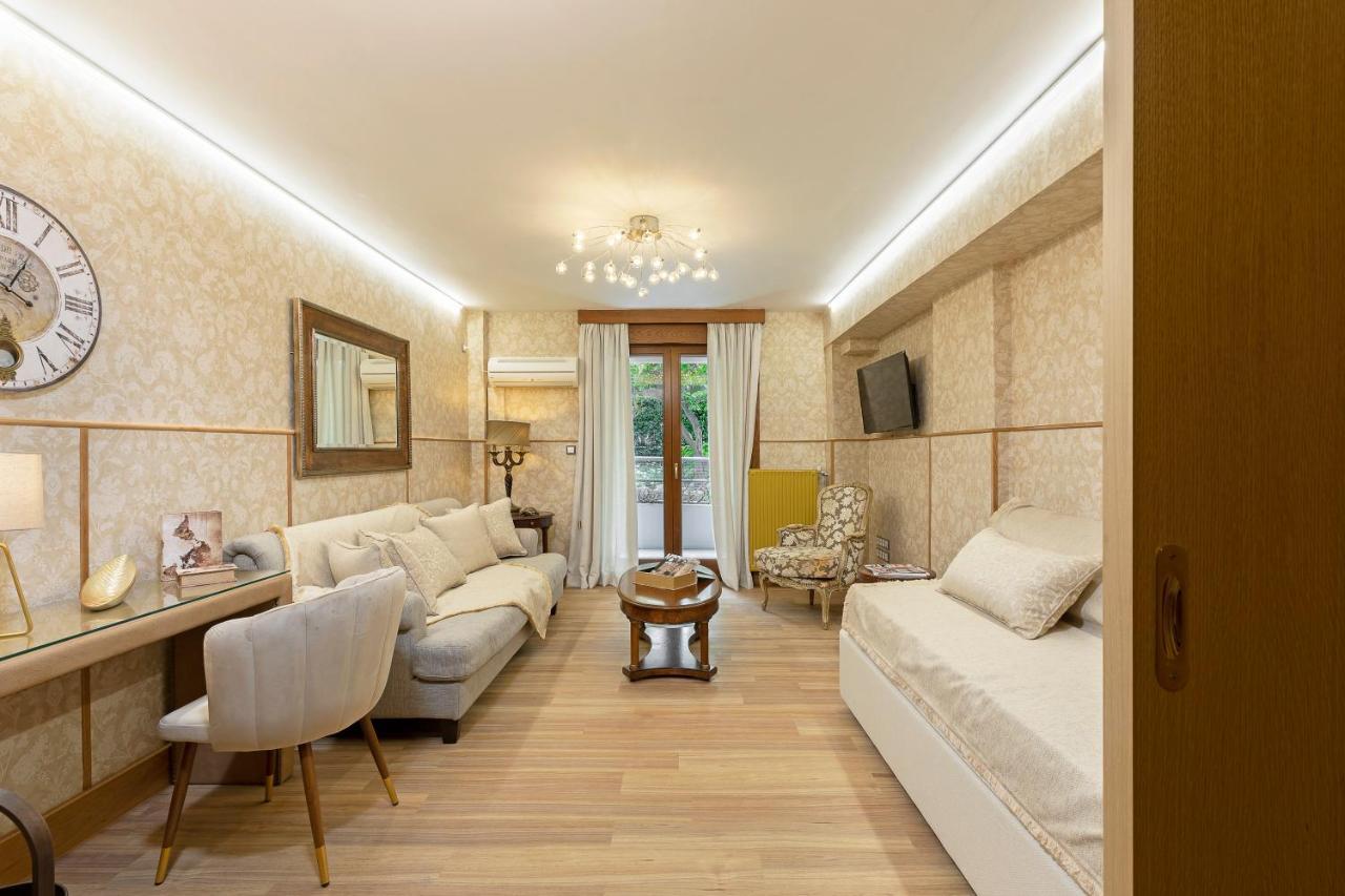 Vouliagmeni'S Elegance By Acropolis Suites Athene Buitenkant foto